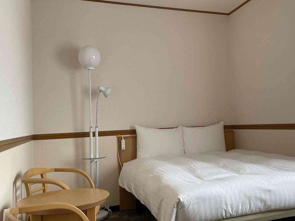 Toyoko Inn Hokkaido Asahikawa Ekimae Ichijo Dori מראה חיצוני תמונה